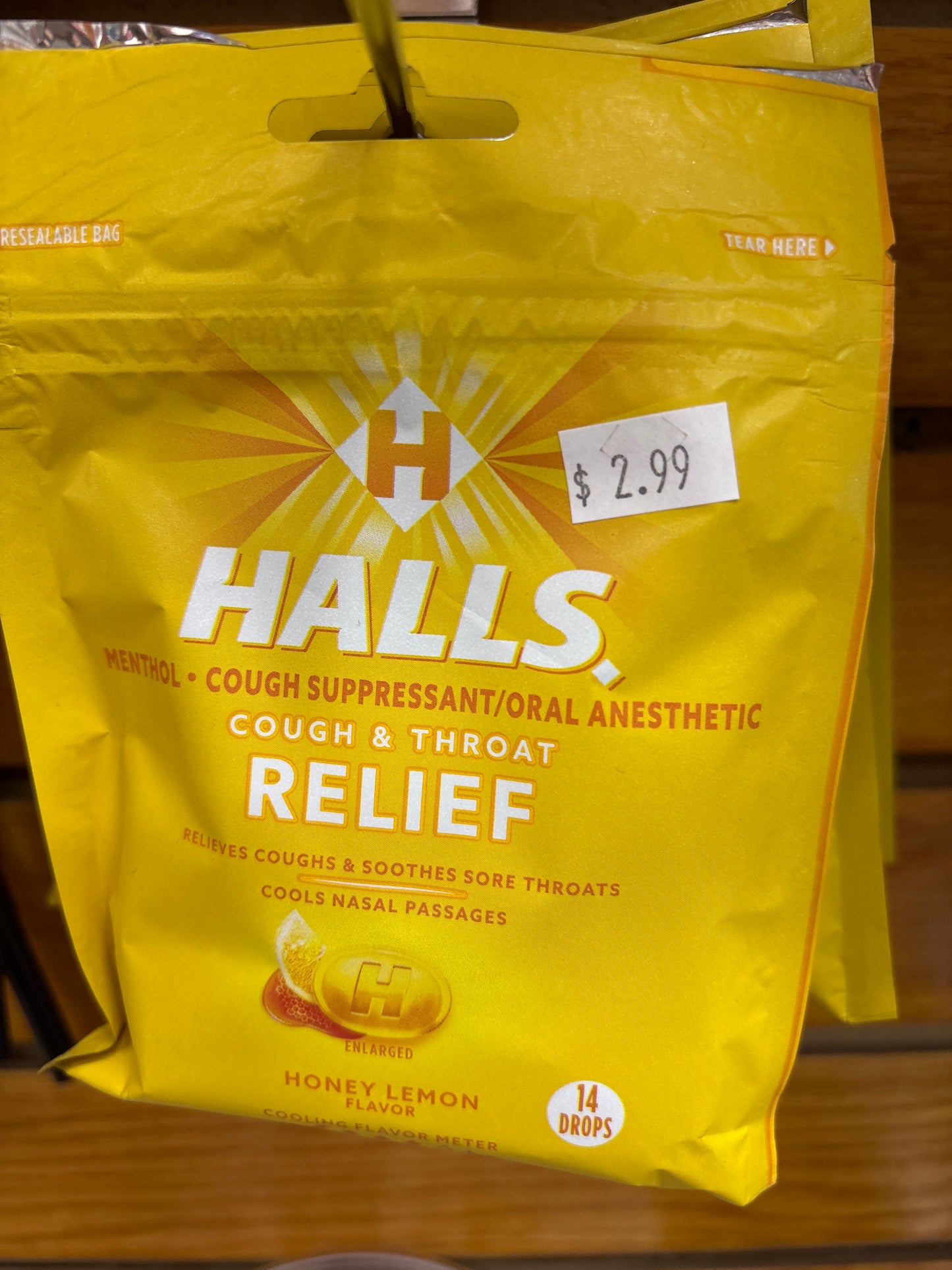 Halls lemon