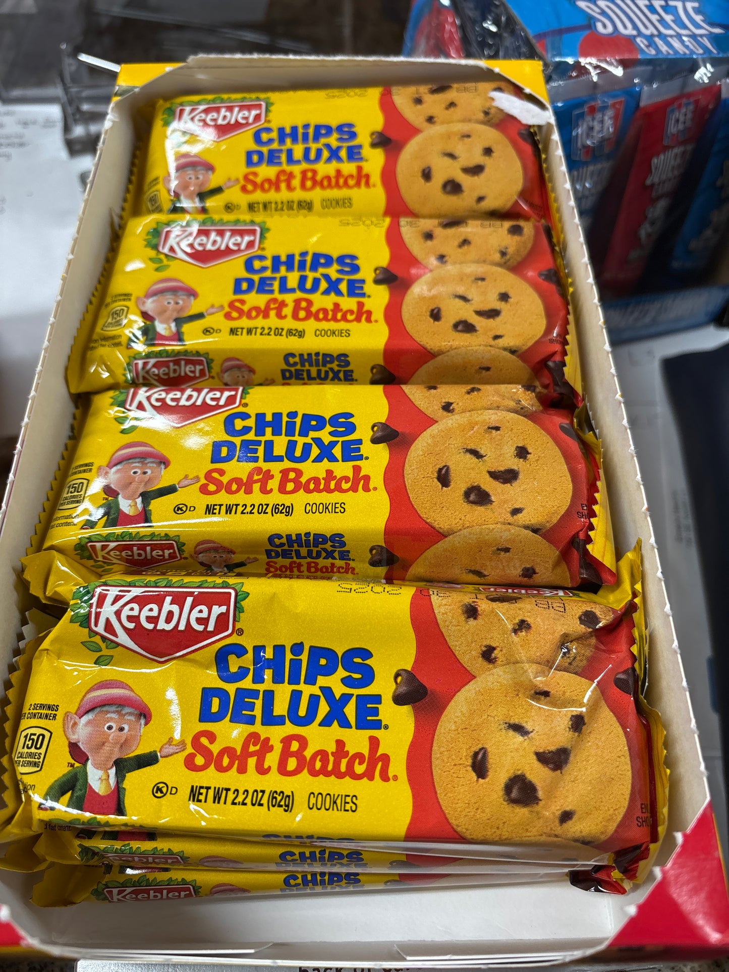 Keebler chips deluxe